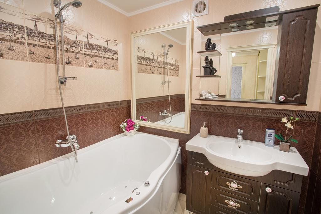 Luxury Apartments With Jacuzzi Sumy Luaran gambar